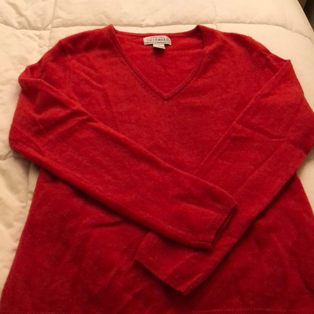 Red cashmere v-neck sweater